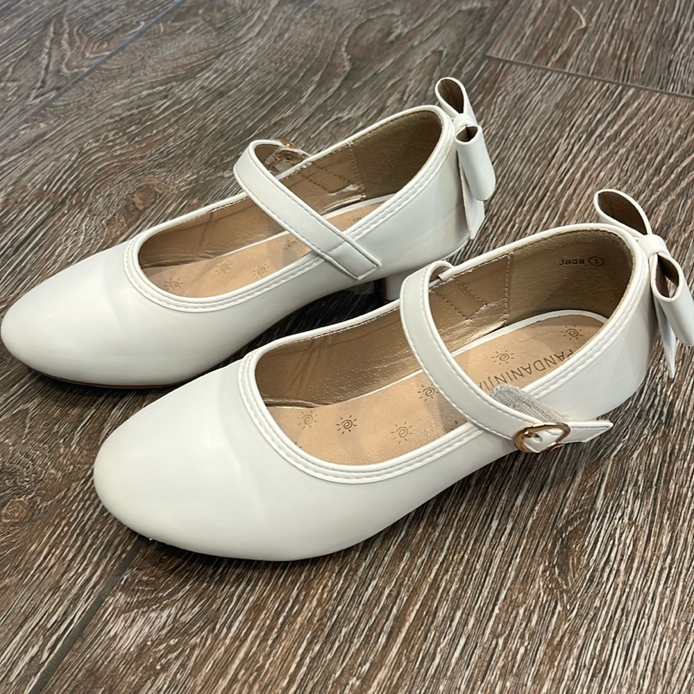 Girls White Dress Shoes